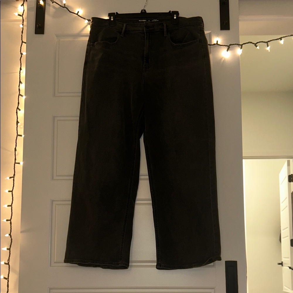 Black Wide-Leg Jeans